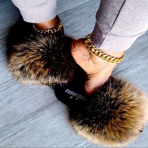 faux fur brown slides